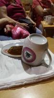 Kaffeesatz lesen &ndash; &copy; Mario Scheinert (Eberhardt TRAVEL)