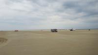 einmal mit dem Bus auf die größte Sandbank des Nordens in Romo &ndash; &copy; Marlies Thrum (Eberhardt TRAVEL)