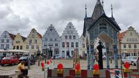 Spaziergang zum Markt in Friedrichstadt &ndash; &copy; Marlies Thrum (Eberhardt TRAVEL)