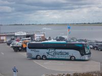 DSCN6321.JPG   unser Bus am Sperrwerk &ndash; &copy; Kerstin Veit (Eberhardt TRAVEL)