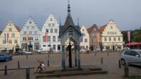 Friedrichstadt, Marktplatz &ndash; &copy; Gisela Gerlach (Eberhardt TRAVEL)