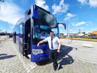 Rundreise Nordfriesland - Bus-Chauffeur Jan auf der Insel Sylt &ndash; &copy; Franziska Bergmann (Eberhardt TRAVEL)
