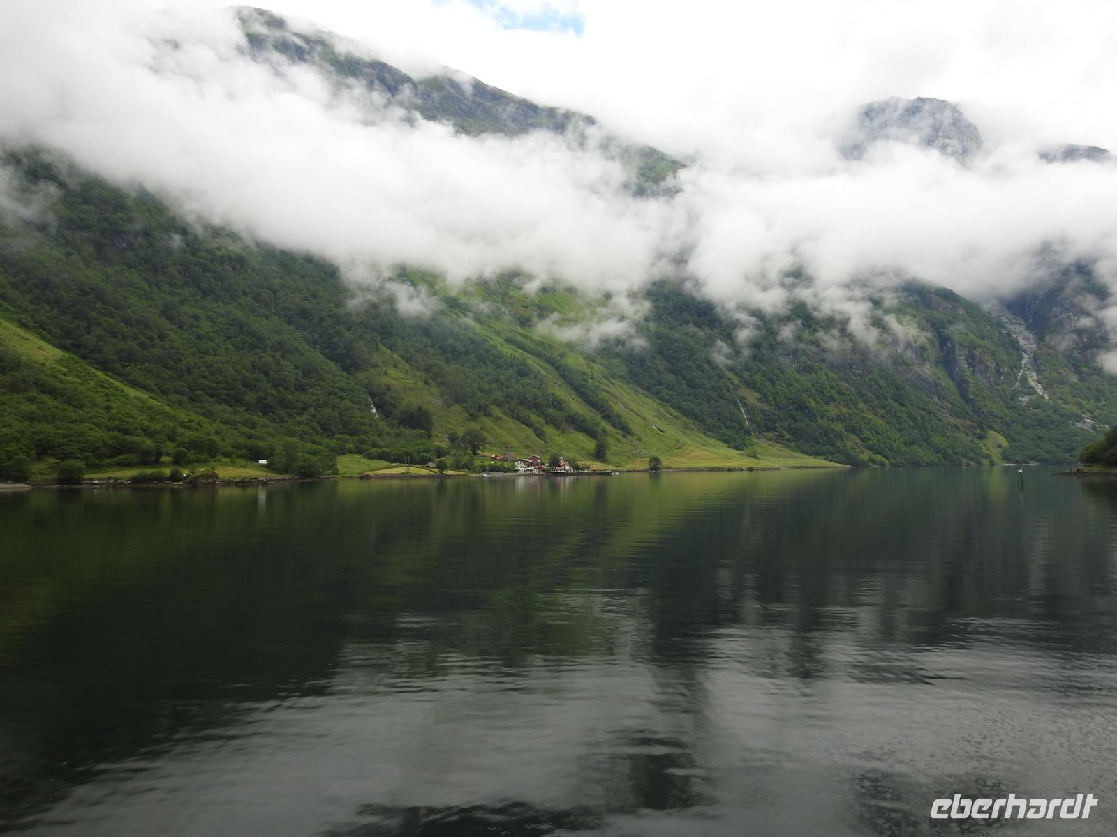Naeroyfjord &ndash; &copy; Sabine Letzybyll (Eberhardt TRAVEL)
