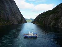Einfahrt Trollfjord &ndash; &copy; Konrad Füssel (Eberhardt TRAVEL)