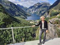 Blick in den Geirangerfjord (Reiseleiterin Katrin) &ndash; &copy; Katrin Deutschbein (Eberhardt TRAVEL)