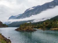 E-Bike-Tour zum Kjenndalsbreen, vorbei am See Lovatnet &ndash; &copy; Anna Stiebing (Eberhardt TRAVEL)