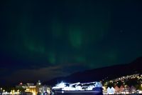 Bergen bei Nacht und...mit Polarlicht!!!! &ndash; &copy; Martin Büchner (Eberhardt TRAVEL)
