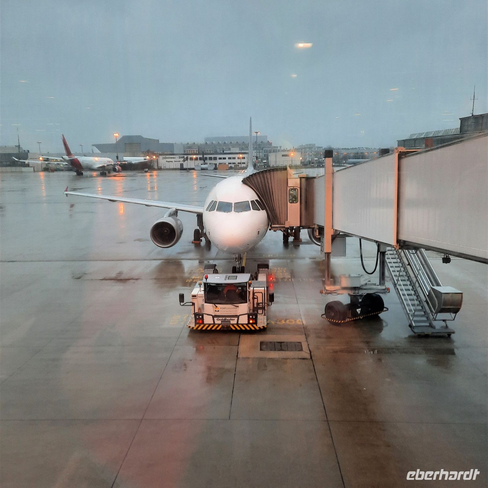 Unsere Maschine der Sundair - Flughafen Dresden.jpg &ndash; &copy; Annett Müller (Eberhardt TRAVEL)