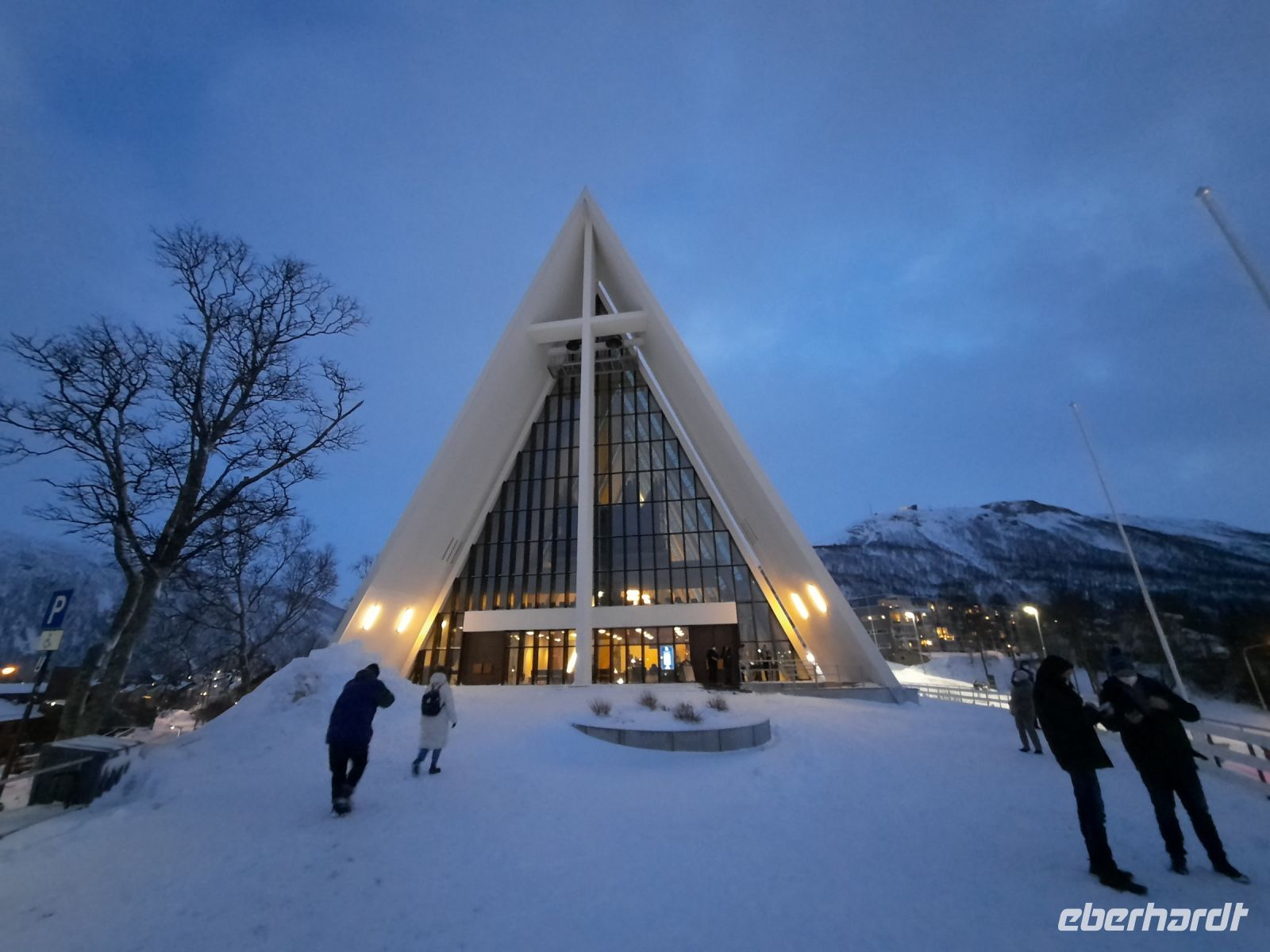 Norwegen - Tromso - Eismeerkathedrale.jpg &ndash; &copy; Annett Müller (Eberhardt TRAVEL)