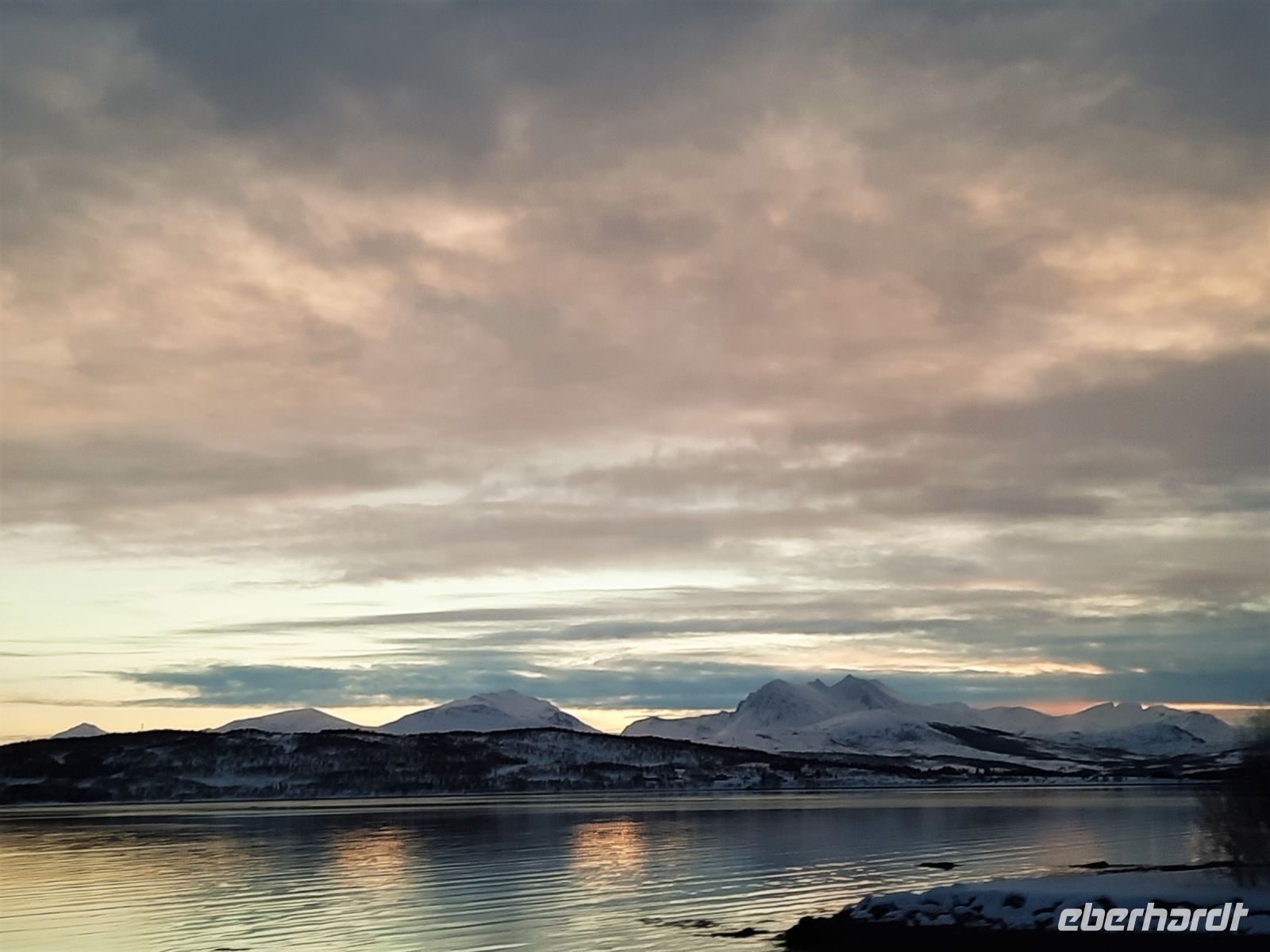 Norwegen - Tromso - morgendliche Stimmung.jpg &ndash; &copy; Annett Müller (Eberhardt TRAVEL)