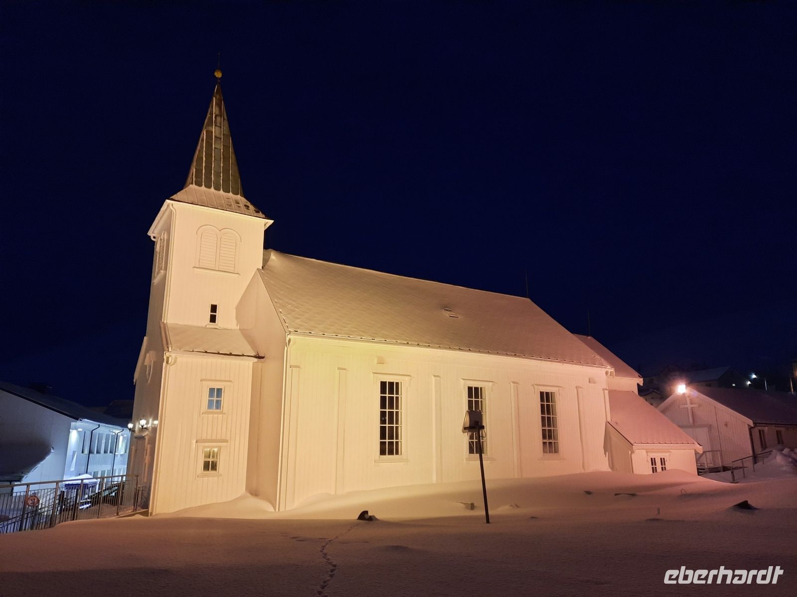 Honningsvåg - Kirche  &ndash; &copy; Katrin Deutschbein (Eberhardt TRAVEL)