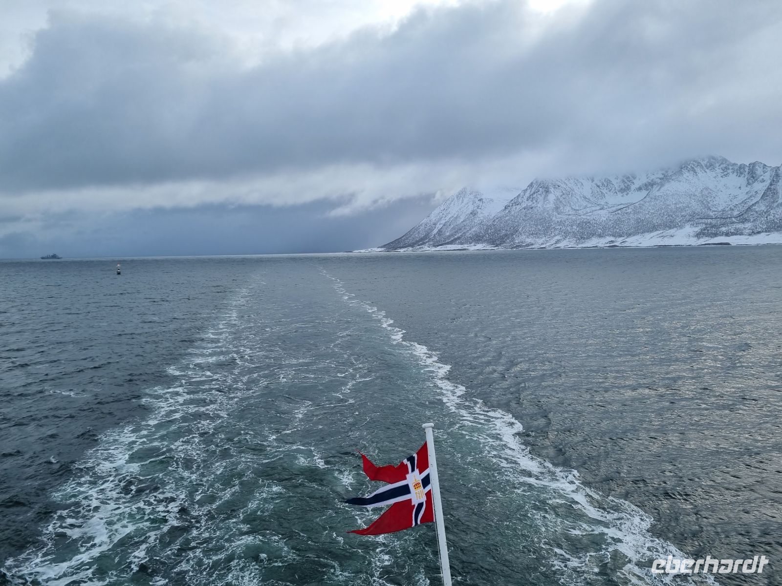 ...unterwegs zwischen Harstad und Stamsund... (Inselwelt der Vesterålen) &ndash; &copy; Katrin Deutschbein (Eberhardt TRAVEL)