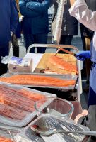 Tag 11 - Lachs filetieren.jpg &ndash; &copy; Christin Kuschka (Eberhardt TRAVEL)