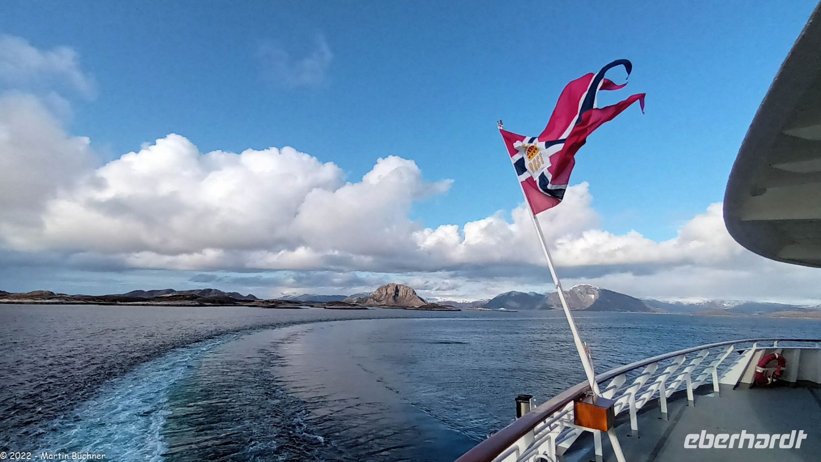 Hurtigruten - MS Polarlys - Nordland - Helgelandskysten - Brønnøysund - Berg Torghatten &ndash; &copy; Martin Büchner (Eberhardt TRAVEL)