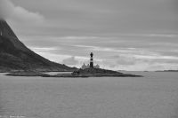 Hurtigruten - MS Polarlys - Nordland - Fahrt über den Vestfjord in Richtung Lofoten - Landegode fyr (Leuchtturm) &ndash; &copy; Martin Büchner (Eberhardt TRAVEL)