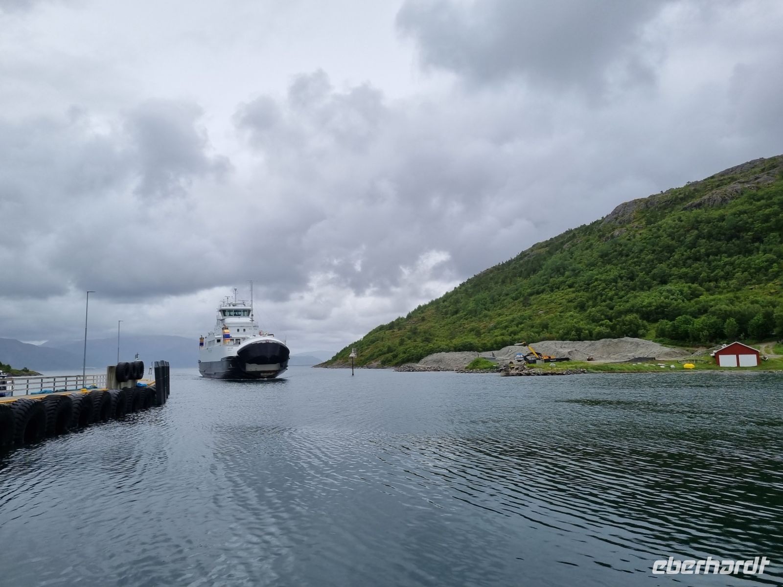 Helgelandküste - Fähre von Vennesund nach Holm &ndash; &copy; Katrin Deutschbein (Eberhardt TRAVEL)