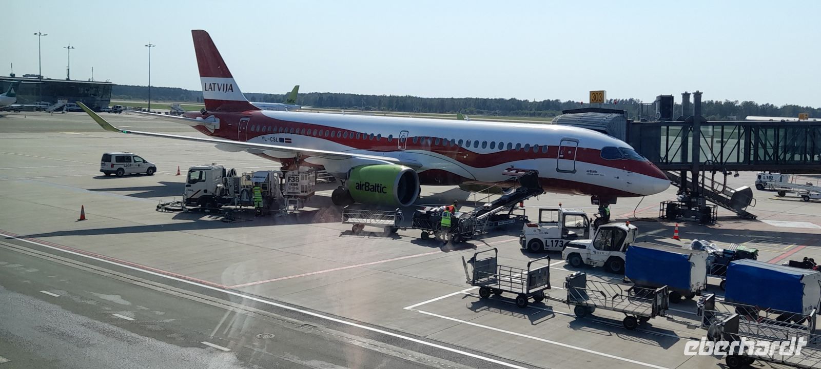 Unser Flieger Air Baltic &ndash; &copy; Ingrid Langer (Eberhardt TRAVEL)