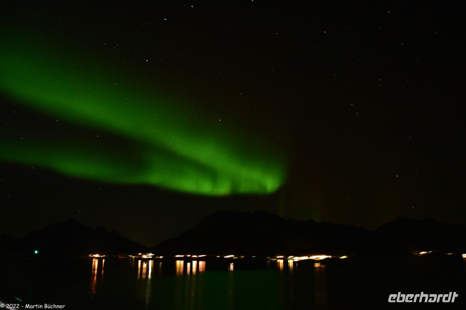 Hurtigruten - M/S Trollfjord - Polarlicht im Raftsund (Lofoten) &ndash; &copy; Martin Büchner (Eberhardt TRAVEL)