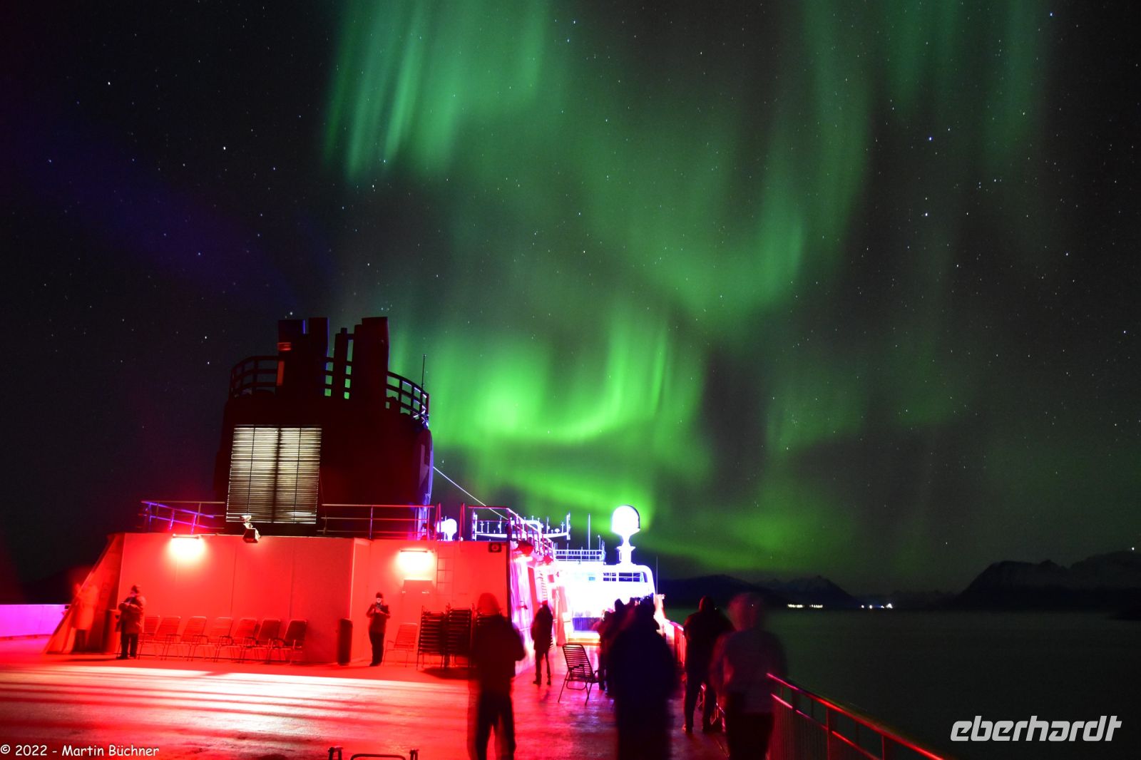 Hurtigruten - M/S Trollfjord auf dem Weg von Tromsø nach Skjervøy - Polarlicht - Nordlicht - Aurora Borealis &ndash; &copy; Martin Büchner (Eberhardt TRAVEL)