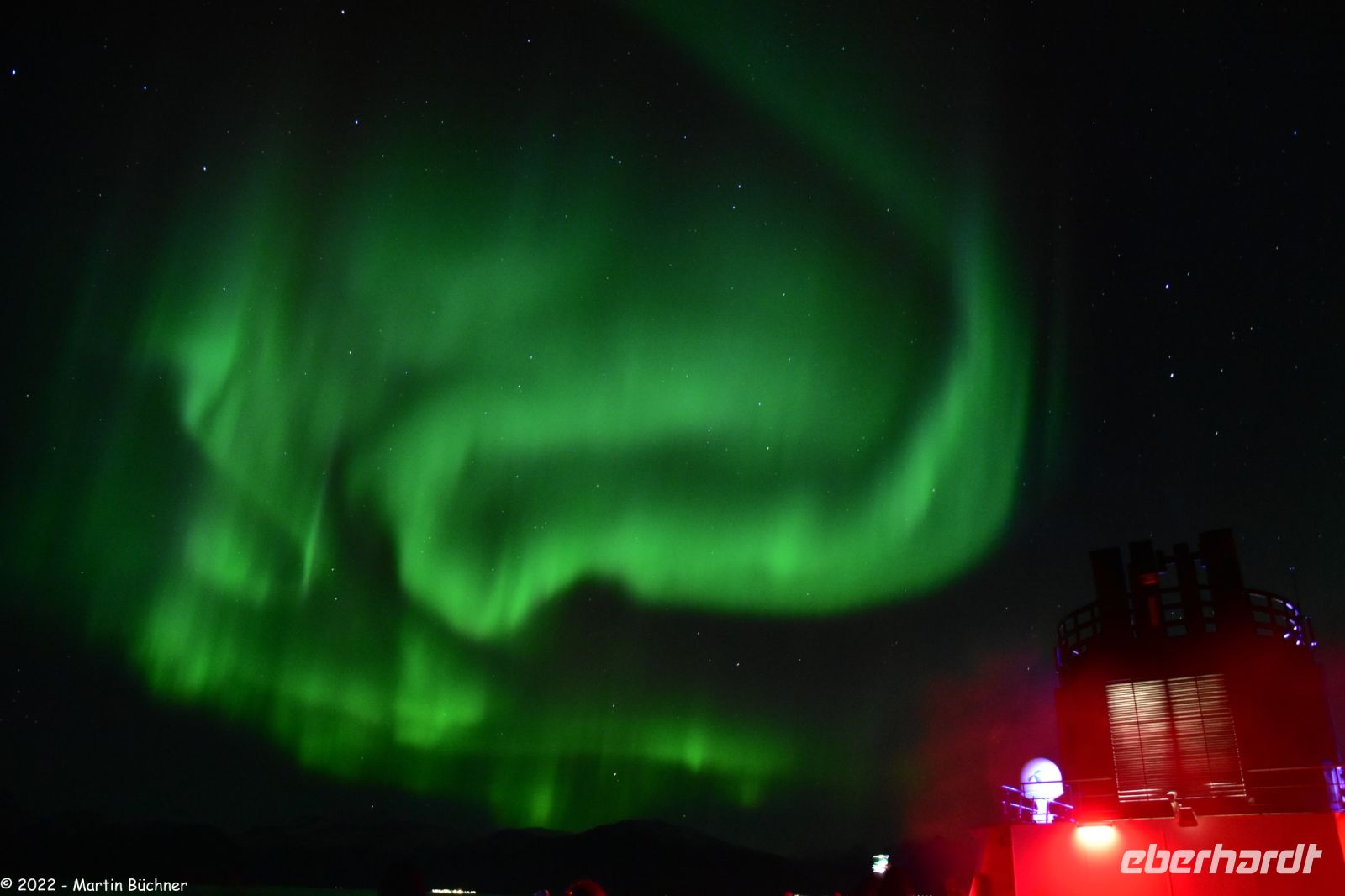 Hurtigruten - M/S Trollfjord auf dem Weg von Tromsø nach Skjervøy - Polarlicht - Nordlicht - Aurora Borealis &ndash; &copy; Martin Büchner (Eberhardt TRAVEL)