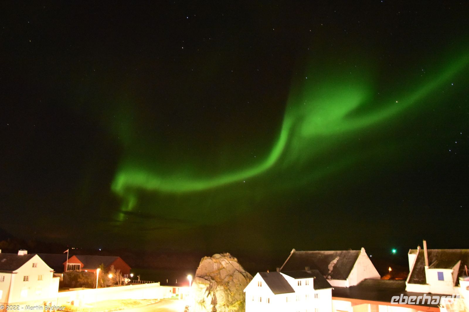 Polarlicht über Stamsund, Lofoten &ndash; &copy; Martin Büchner (Eberhardt TRAVEL)