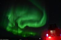 Hurtigruten - M/S Trollfjord auf dem Weg von Tromsø nach Skjervøy - Polarlicht - Nordlicht - Aurora Borealis &ndash; &copy; Martin Büchner (Eberhardt TRAVEL)
