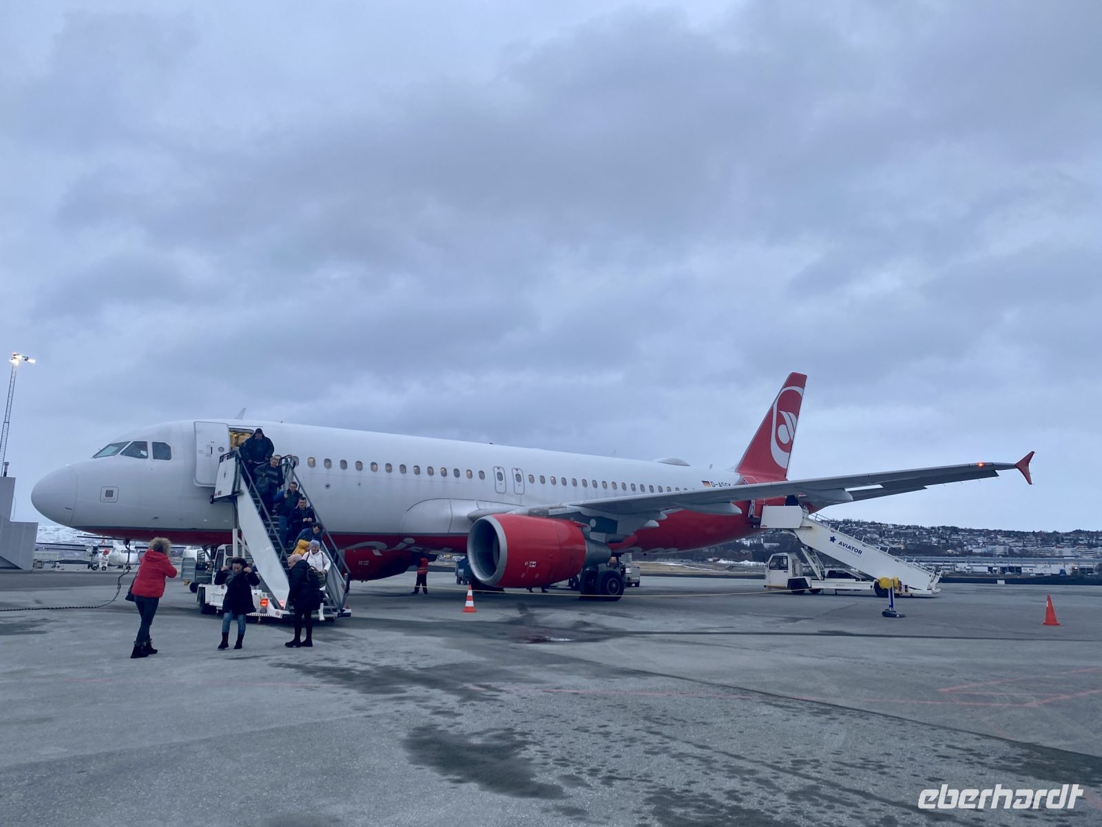 Tag 1 - Im Winter ist ins Norwegen alles möglich, nach einem turbulenten Anflug landen wir sicher in Tromsø  &ndash; &copy; Christin Kuschka (Eberhardt TRAVEL)