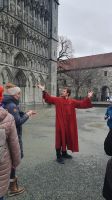 Trondheim, Empfang durch Eric am Niderosdom &ndash; &copy; Ria Heilmann (Eberhardt TRAVEL)