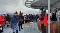 Polarkreistaufe an Deck 7 &ndash; &copy; Ria Heilmann (Eberhardt TRAVEL)