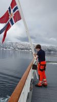 Fahne hissen bei Tagesanbruch &ndash; &copy; Ria Heilmann (Eberhardt TRAVEL)