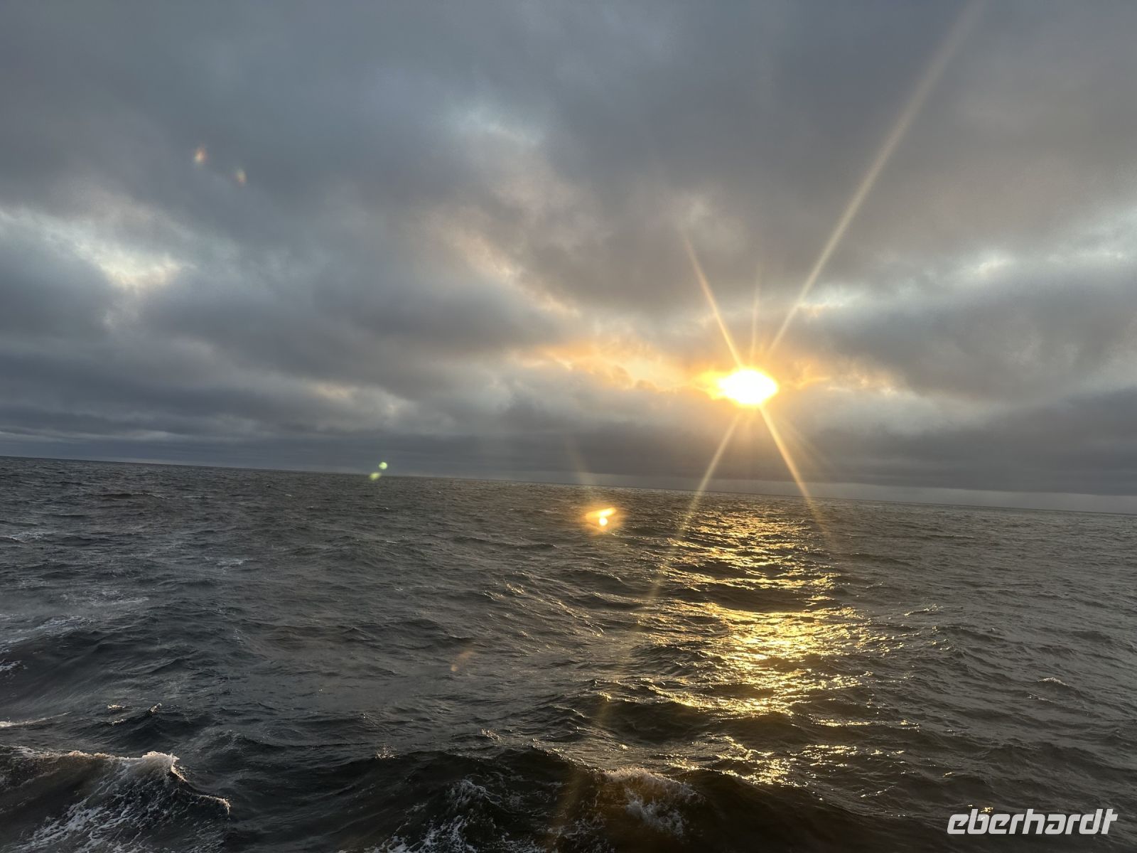 Hurtigruten - MS Spitsbergen - auf See &ndash; &copy; Sabine Letzybyll (Eberhardt TRAVEL)