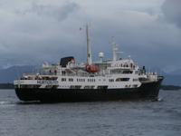 unser Hurtigrutenschiff Lofoten &ndash; &copy; Ingrid Langer (Eberhardt TRAVEL)