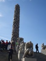 Oslö - Monolith im Vigeland-Park &ndash; &copy; Hartwig Köllner (Eberhardt TRAVEL)