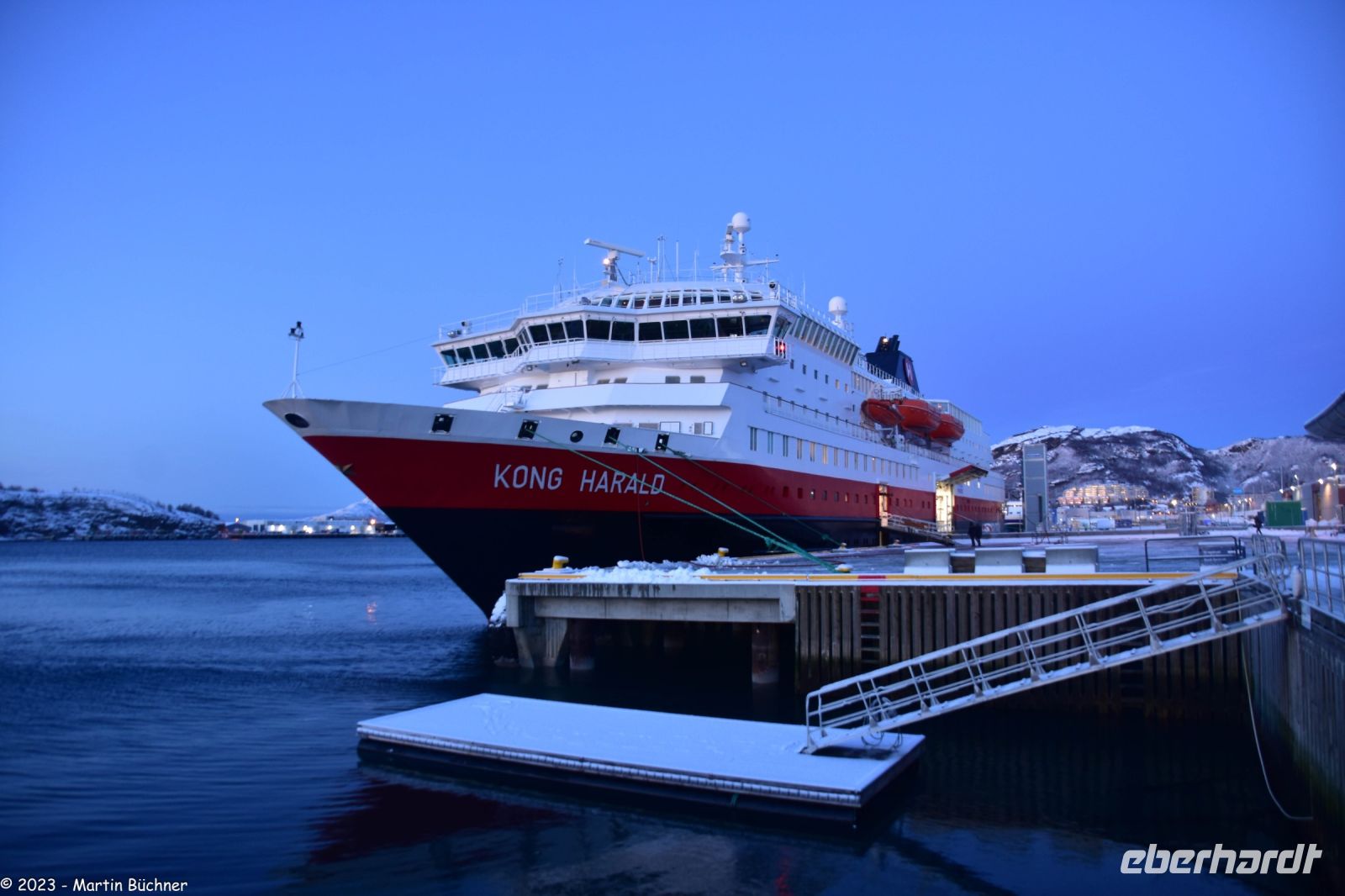 M/S Kong Harald in Bodø - Hauptstadt der Provinz Nordland - Europäische Kulturhauptstadt Europas im Jahr 2024 &ndash; &copy; Martin Büchner (Eberhardt TRAVEL)