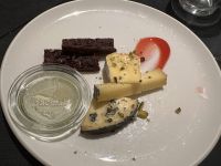 MS Polarlys - Abendessen - Nachtisch Käse des Tages &ndash; &copy; Sabine Letzybyll (Eberhardt TRAVEL)