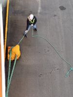 am Hafen mit der MS Polarlys &ndash; &copy; Sabine Letzybyll (Eberhardt TRAVEL)
