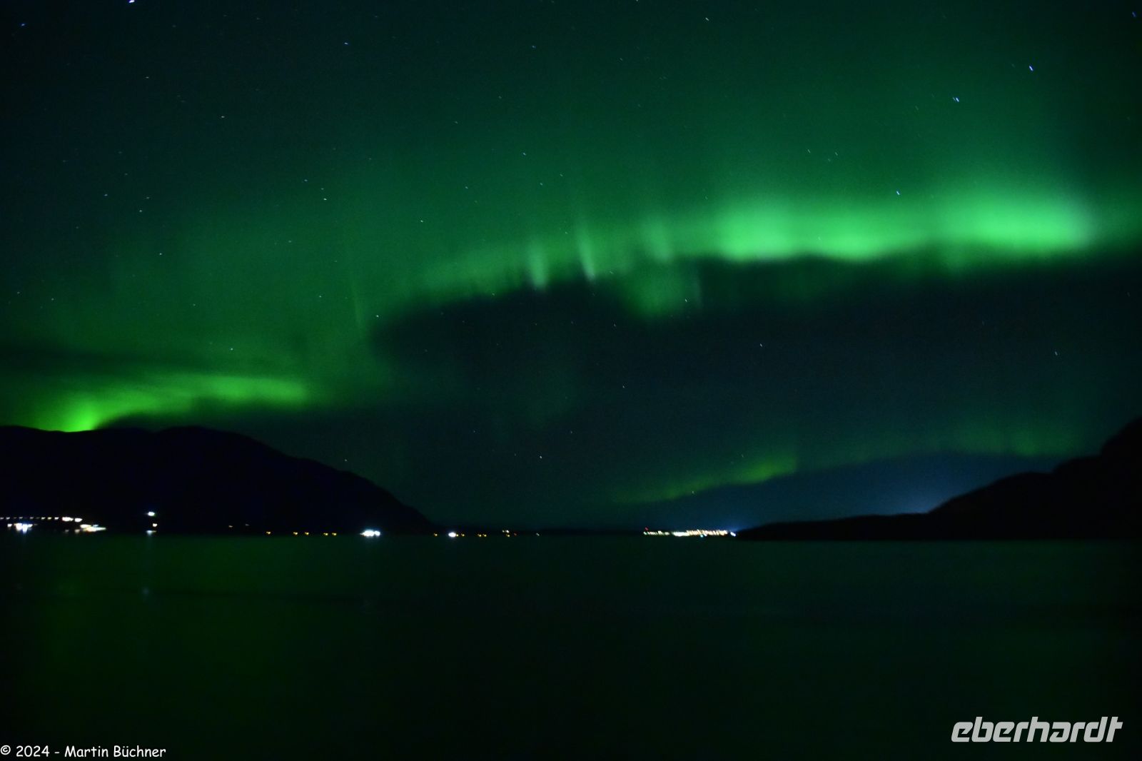 Møre og Romsdalen - Polarlicht vor Molde &ndash; &copy; Martin Büchner (Eberhardt TRAVEL)