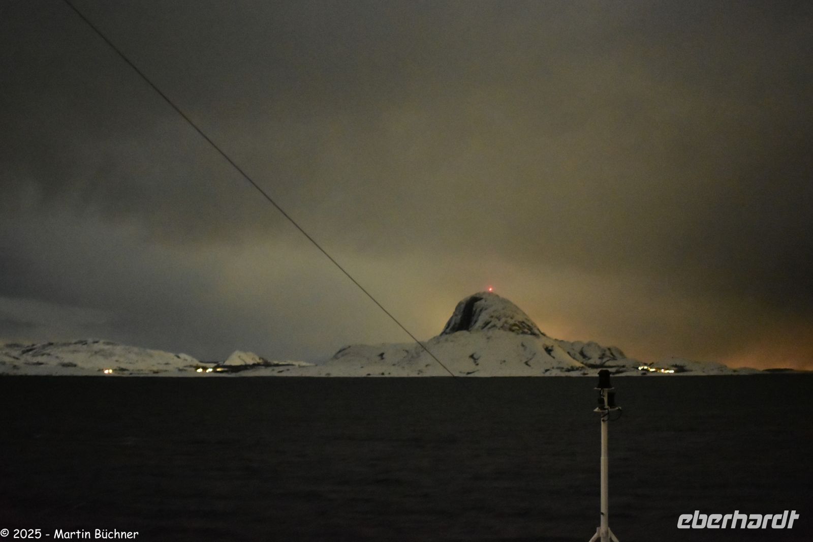 Brønnøysund - Magischer Berg Torghatten mit dem Loch &ndash; &copy; Martin Büchner (Eberhardt TRAVEL)