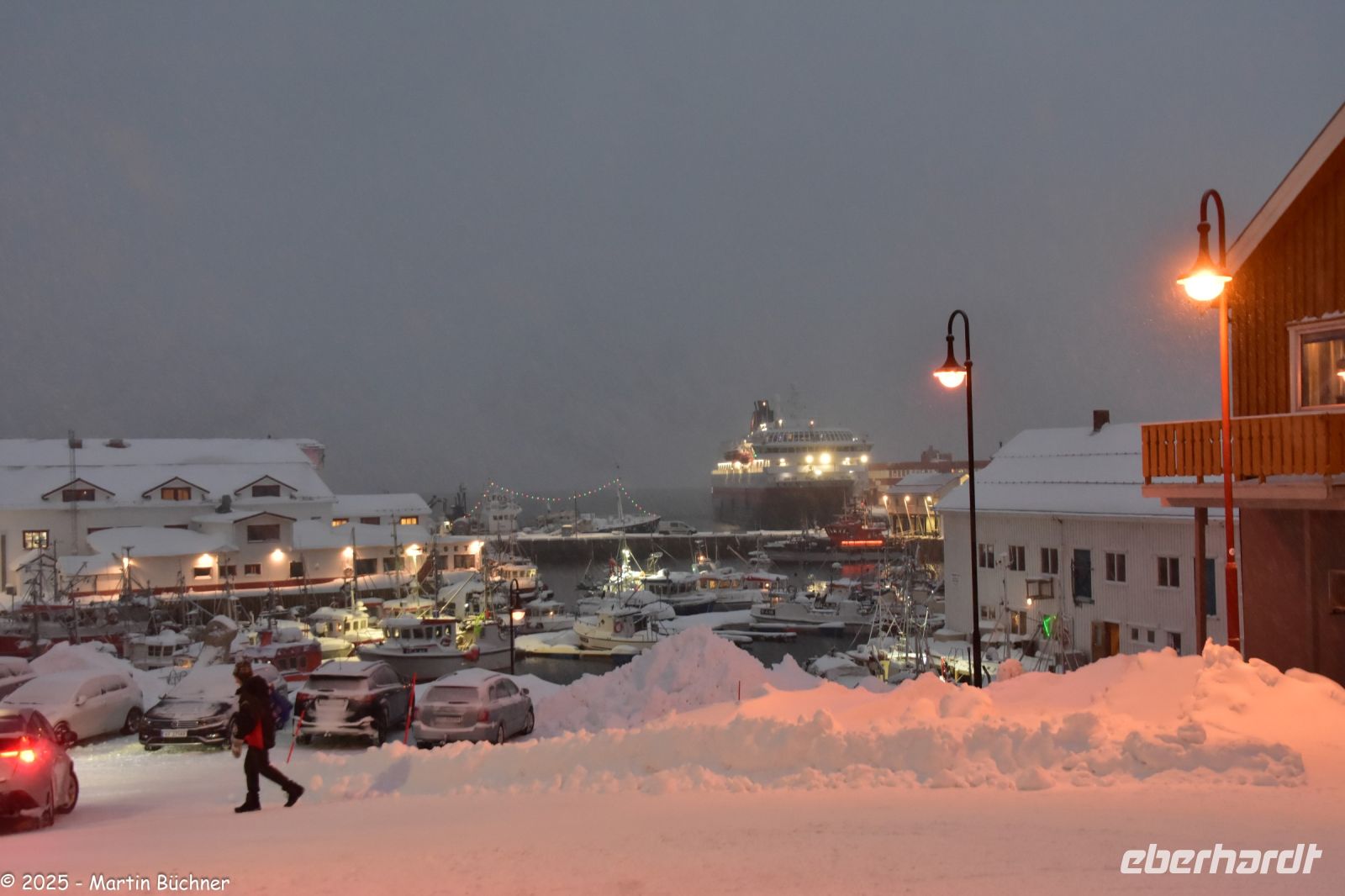 Hurtigruten MS Kong Harald in Honningsvåg &ndash; &copy; Martin Büchner (Eberhardt TRAVEL)