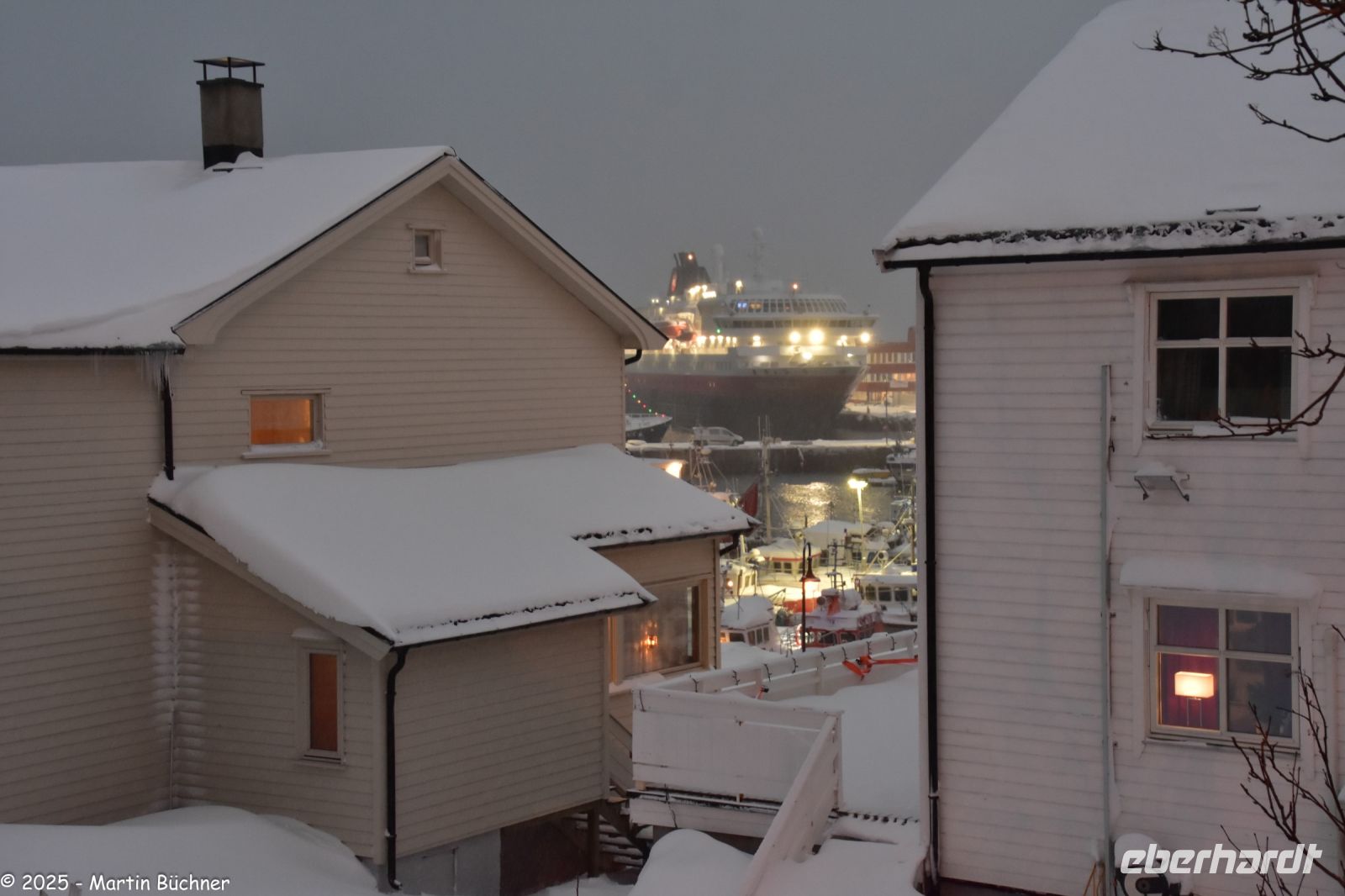 Hurtigruten MS Kong Harald in Honningsvåg &ndash; &copy; Martin Büchner (Eberhardt TRAVEL)