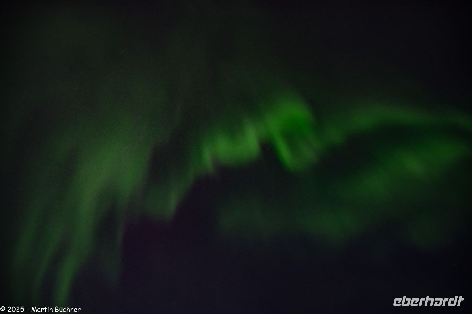 Båtsfjord - wer zeigt sich denn da - die schüchterne Lady Aurora &ndash; &copy; Martin Büchner (Eberhardt TRAVEL)