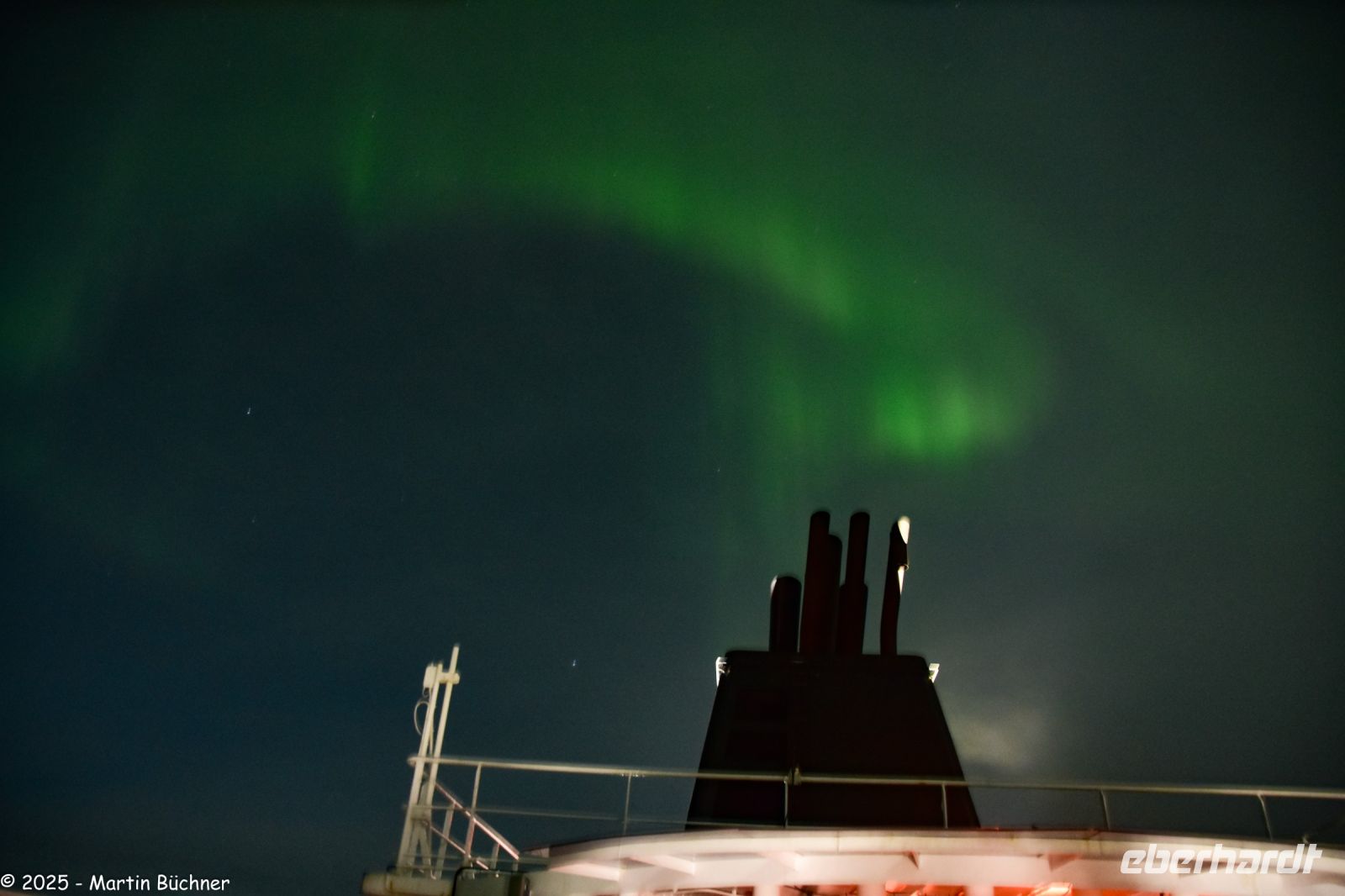 Båtsfjord - wer zeigt sich denn da - die schüchterne Lady Aurora &ndash; &copy; Martin Büchner (Eberhardt TRAVEL)