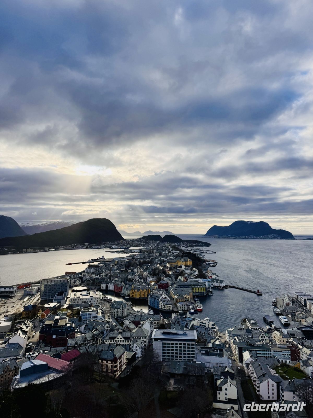 Tag 2 - Blick auf Ålesund &ndash; &copy; Christin Kuschka (Eberhardt TRAVEL)