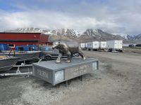 Willkommen auf Spitzbergen - Landgang in Longyearbyen &ndash; &copy; Jacob Spangenberg (Eberhardt TRAVEL)