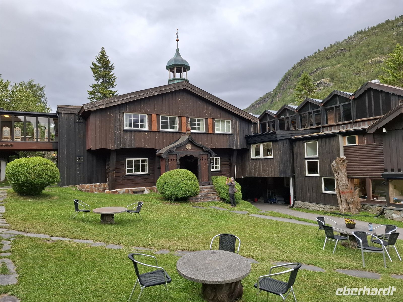 Der Hof im Elveseter-Hotell &ndash; &copy; Michael Krause (Eberhardt TRAVEL)