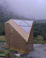 Goldene Toilette,  Insel Senja  &ndash; &copy; Ria Heilmann (Eberhardt TRAVEL)