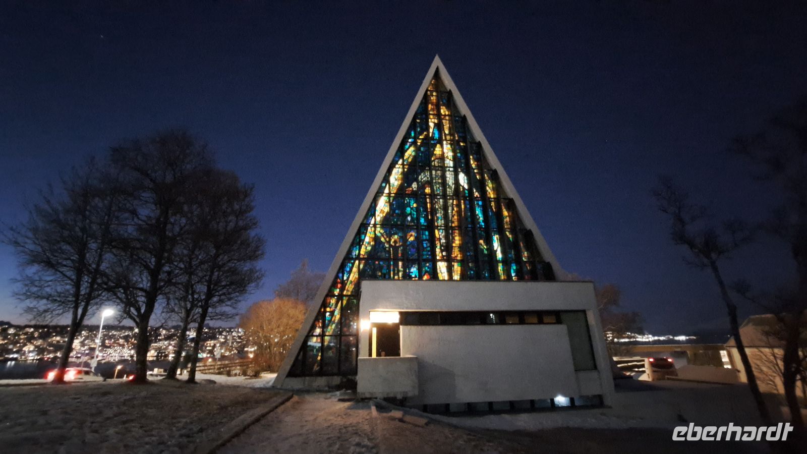 Tromsø - Ishavskatedralen - Eismeerkathedrale &ndash; &copy; Martin Büchner (Eberhardt TRAVEL)