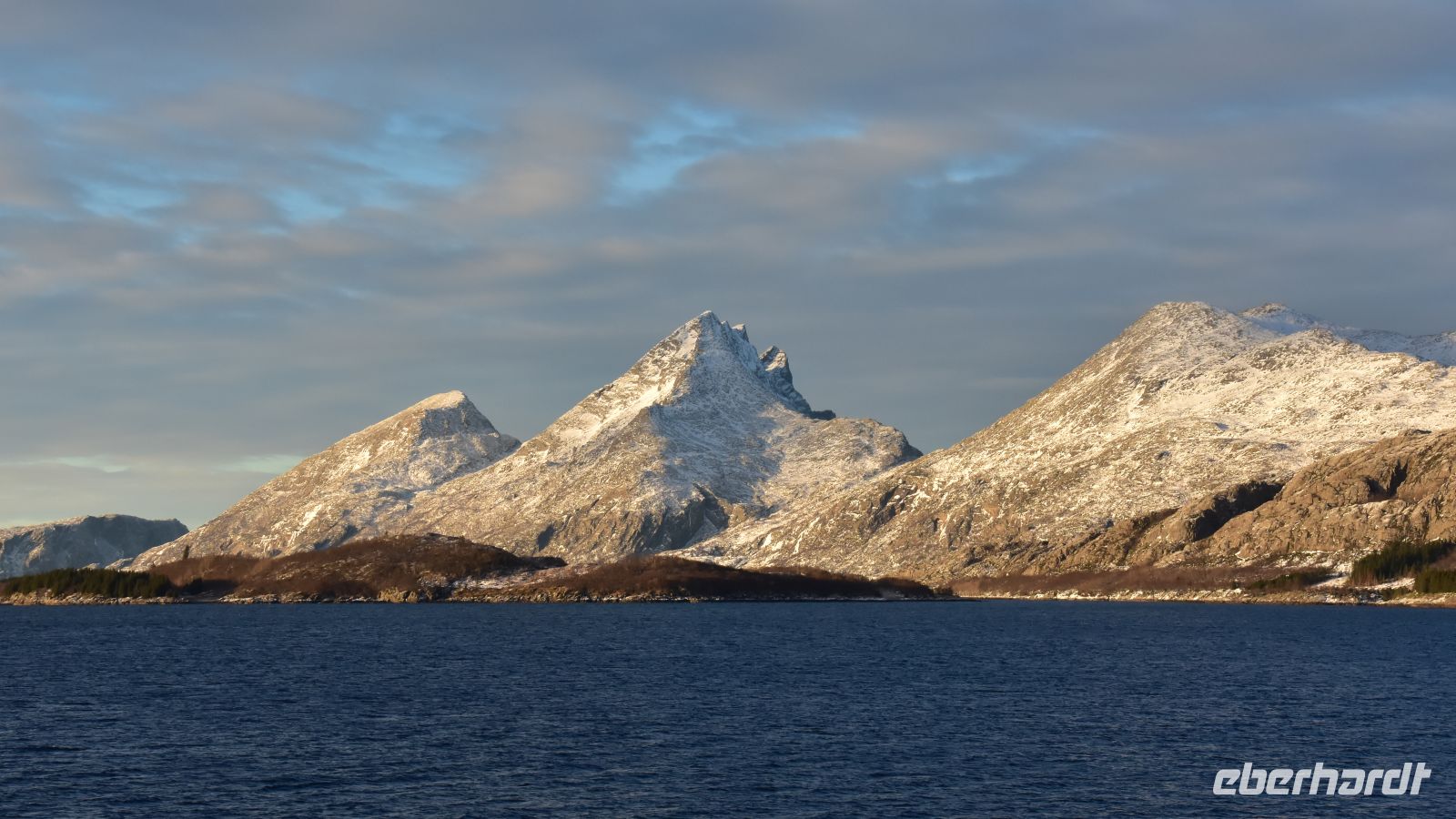 Helgelandsküste - Sandnessjøen - Dønnemannen &ndash; &copy; Martin Büchner (Eberhardt TRAVEL)