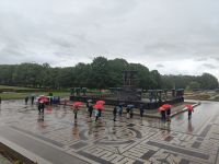 Auf dem Labyrinth: dancing in the rain?  Vigelandpark &ndash; &copy; Marta Rass (Eberhardt TRAVEL)