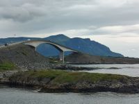 Storseisund Brücke und der Berg  Stemshesten im Hintergrund  &ndash; &copy; Marta Rass (Eberhardt TRAVEL)